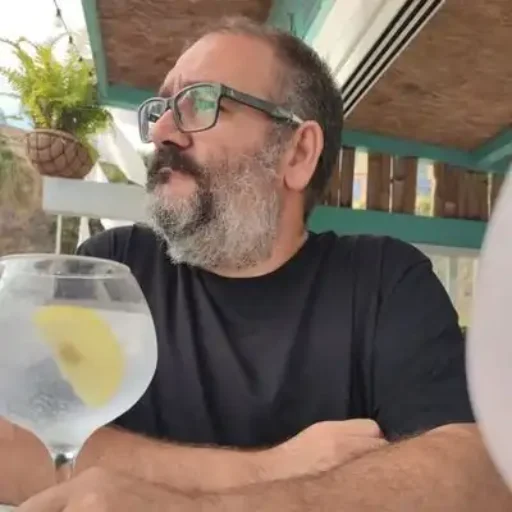 Javier Valencia — servicios profesionales de DevOps, desarrollo y VoIP